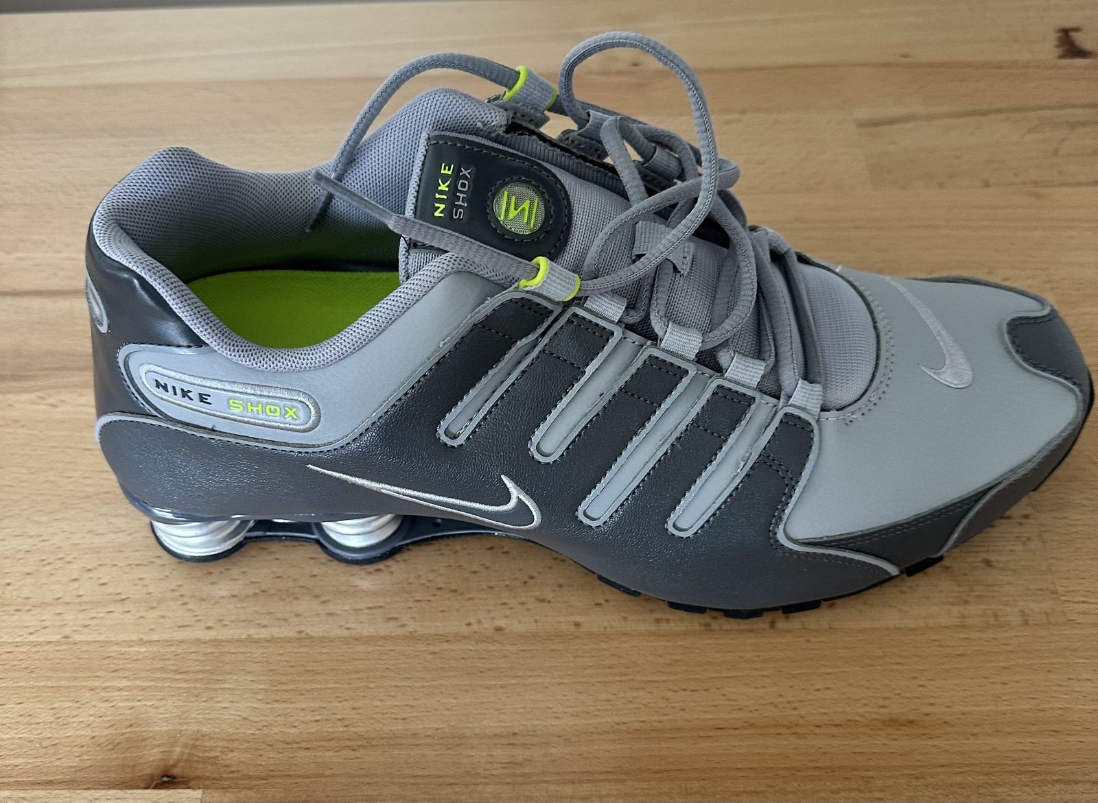 NIKE SHOX NZ Size 12 Brand New
