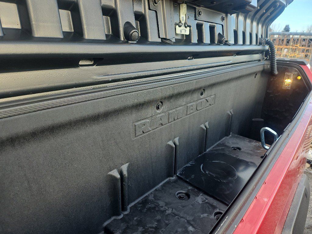 Main image 8