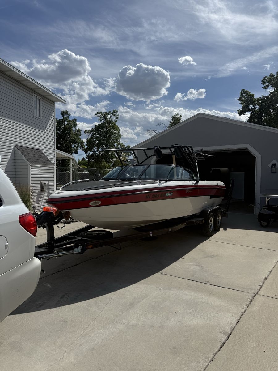 2000 Malibu Escape/wakesetter 23 lsv