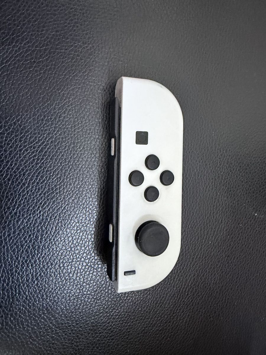 Main image 10