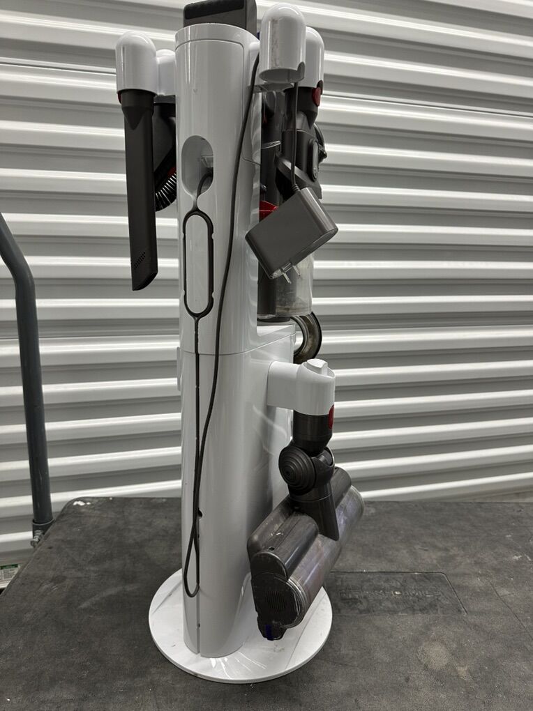 Dyson v10 vacuum Cleaner