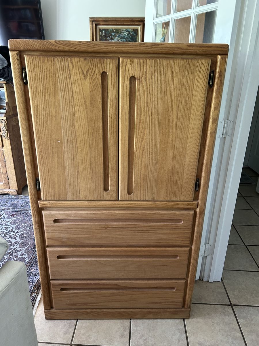 Tall chest of drawers solid oak