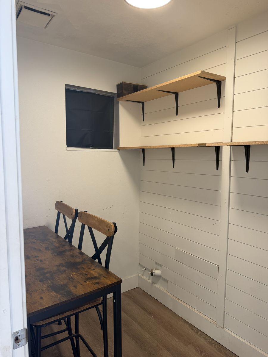 Main image 6