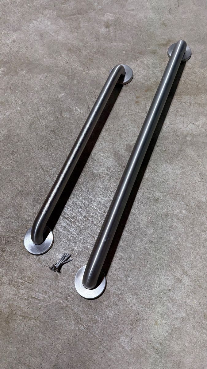 Moen Peened Stainless Grab Bars, 24, 32