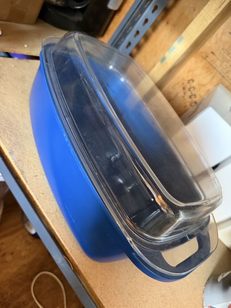 Blue Oval Casserole Dish with Clear Glass Lid