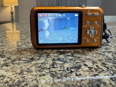 Panasonic Dmc-ts20 WaterProof Digital Camera