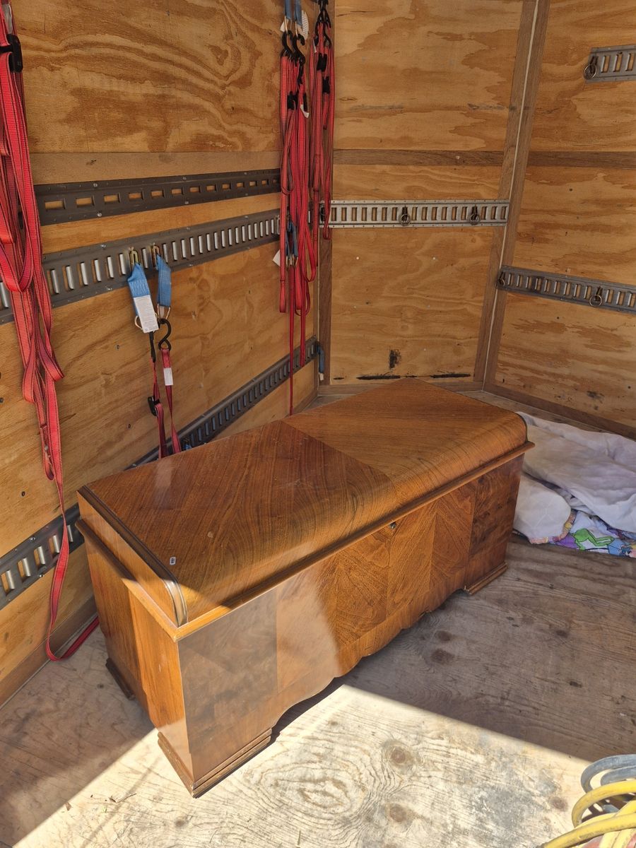 Vintage Lane Cedar Chest Blanket Storage Trunk - Antique Wood Hope Chest with Tray