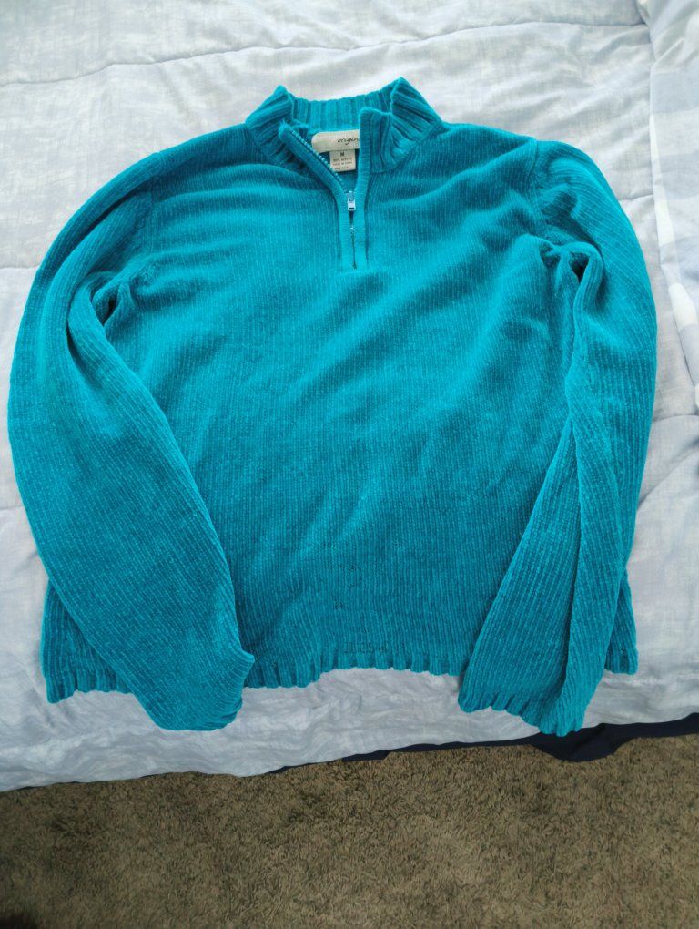 Womens size medium sweater