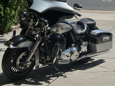 2013 HD Electra Custom Deluxe Up For Sale!