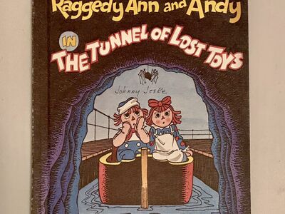 Hardcover Raggady Anne & Andy Tunnle Of Lost Toys