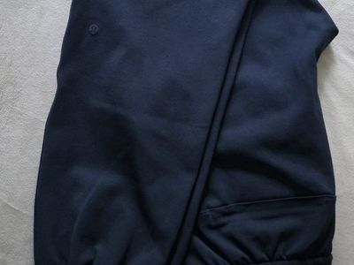 Mens Lululemon Sojourn jogger casual pants navy blue size medium