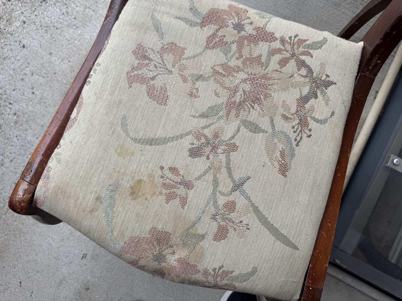 Main image 3