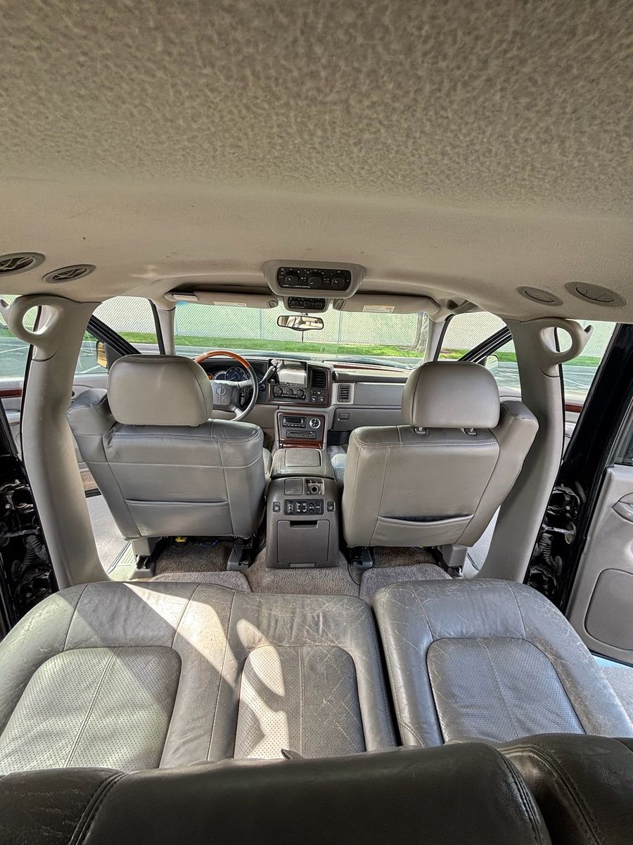 2002 Cadillac Escalade Luxury