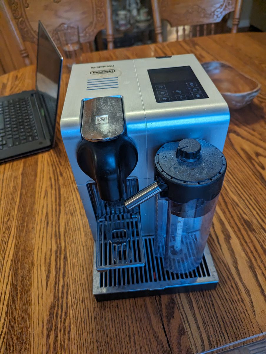 Nespresso De'Longhi Espresso Machine with Milk Frother - Used, Stainless Steel