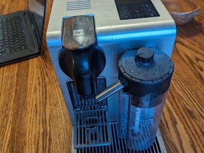 Nespresso De'Longhi Espresso Machine with Milk Frother - Used, Stainless Steel