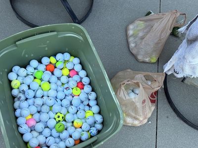 600 used and cleaned golfballs