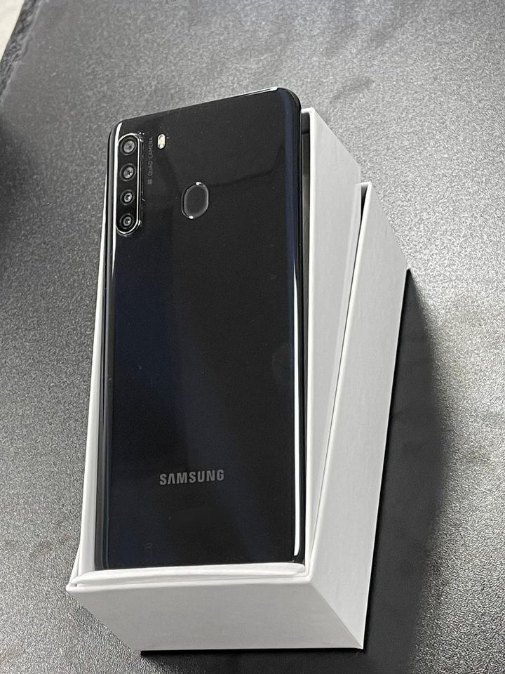 Samsung Galaxy A21 - 32GB - Unlocked