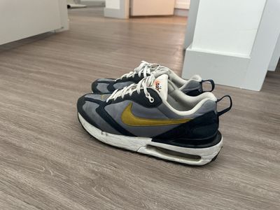 Nike Shoes Size 8