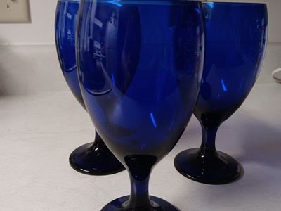 Vintage Cobalt Blue Glass Water Goblets / Wine Glasses - Set of 3