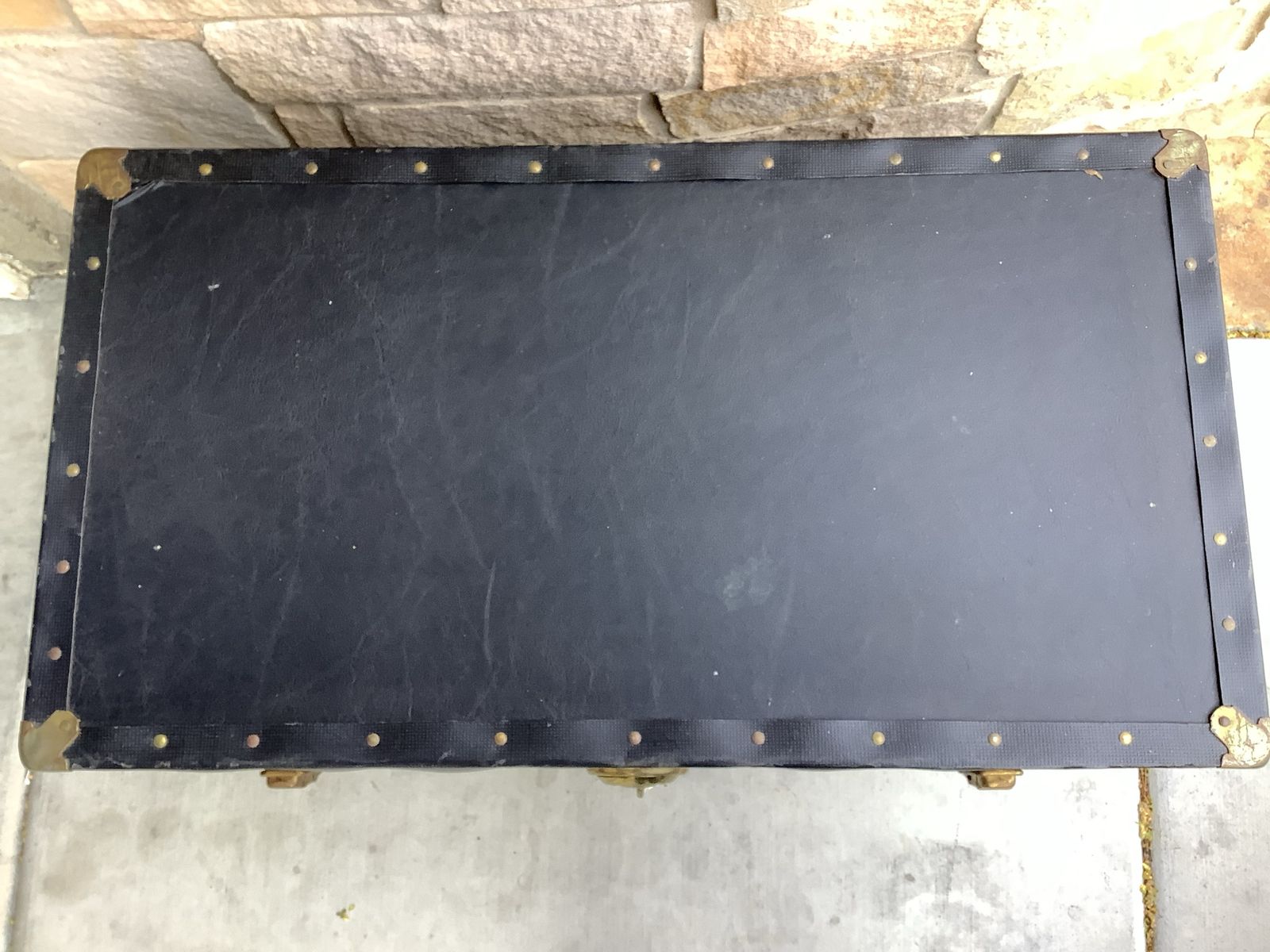 Main image 10
