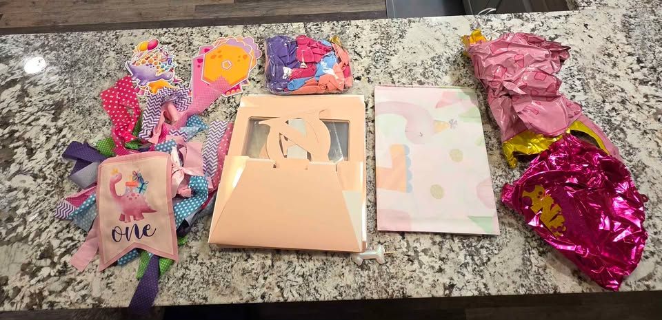 Birthday party decor One-a-saurus