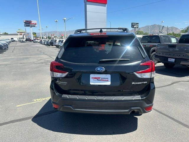 Main image 9