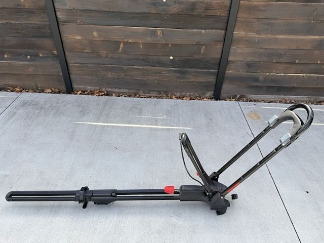 Yakima FrontLoader bike roof rack -- like new