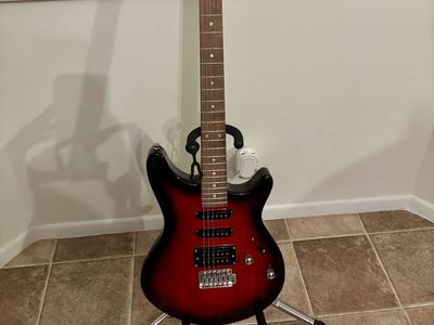 Rogue Rocketeer Stratocaster Guitar