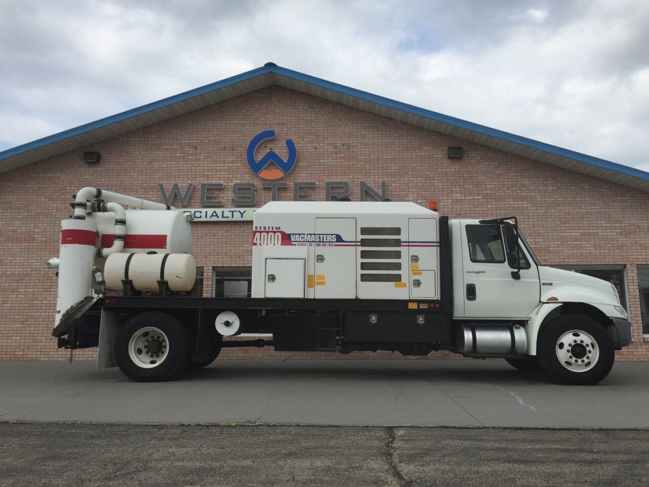 2011 International Hydrovac Truck