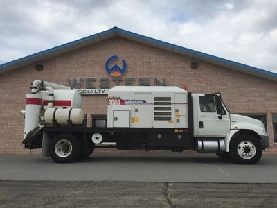2011 International Hydrovac Truck