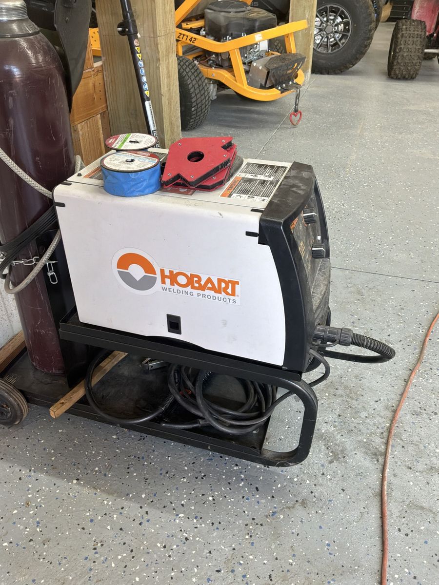 Hobart Handler 140 115V Wire Feed Welder