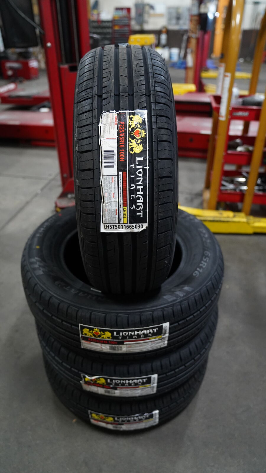 SET TIRES 225-65-16 LIONHART
