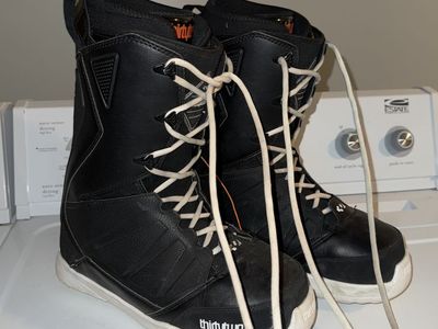 Mens Size 10.5 Thirtytwo Snowboard Boots