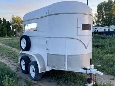 WW Horse Trailer