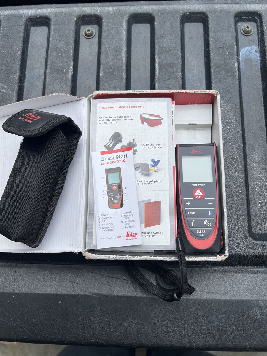 Leica DISTO D2 Laser Distance Meter w/ Bluetooth, Pouch & Quick Start Guide - Excellent Condition