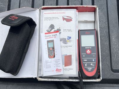 Leica DISTO D2 Laser Distance Meter w/ Bluetooth, Pouch & Quick Start Guide - Excellent Condition