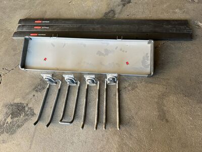 Rubbermaid FastTrack Garage Yard Tool Storage