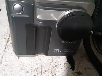 Sony Mavica Camera with case