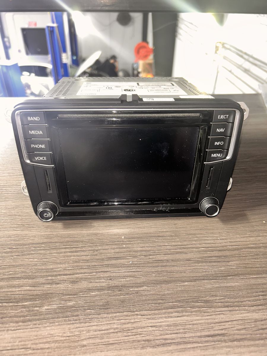 2018 OEM Volkswagen Tiguan Navigation System