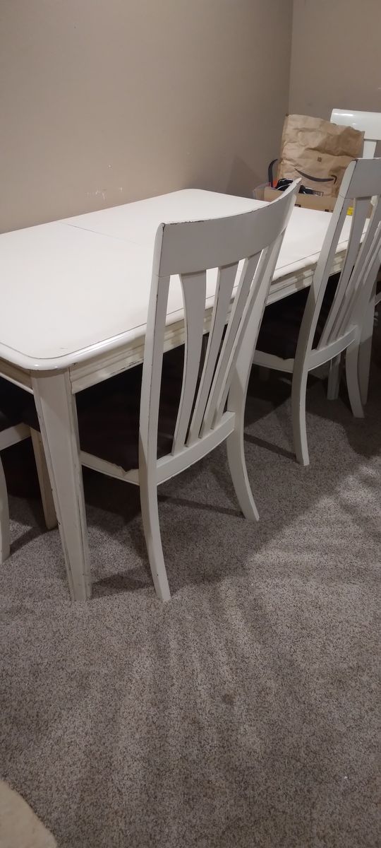 Rustic White Table with Leaf Extender