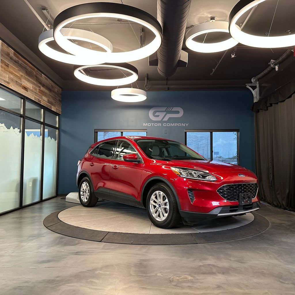 2020 Ford Escape SE