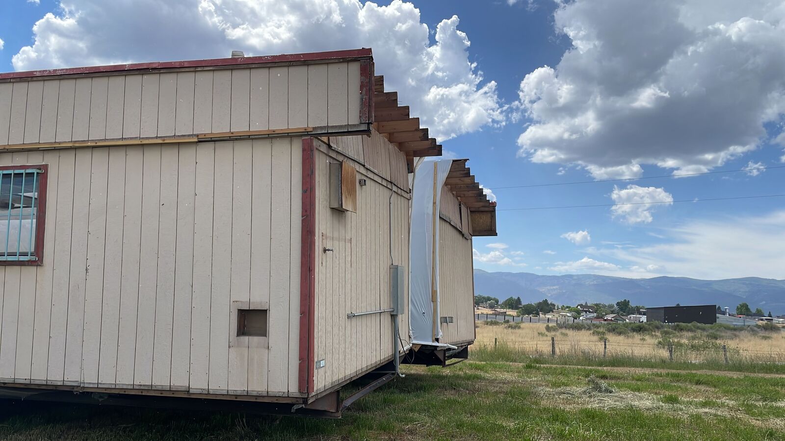2004 Double Wide Mobile Building