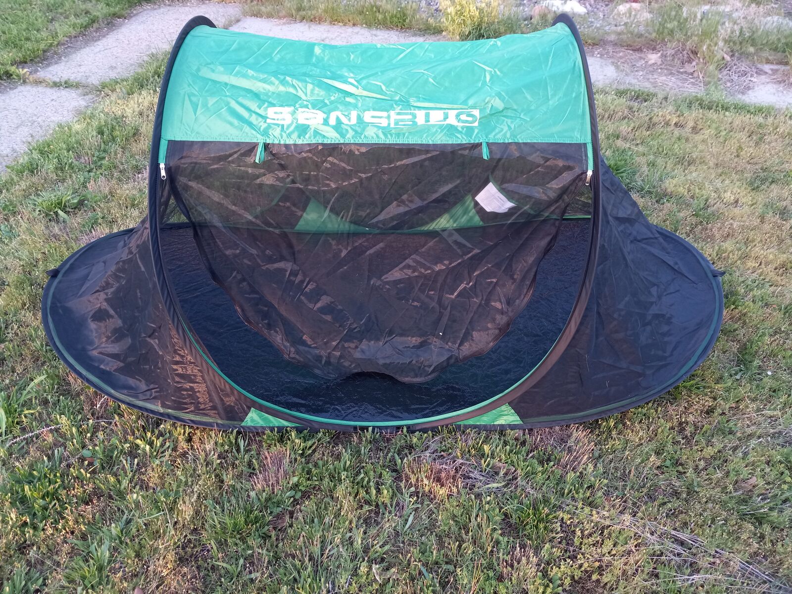 Instant Pop up Screen Tent for Camping, Noseeum Netting has Finer Mesh Than a Mosquito Net