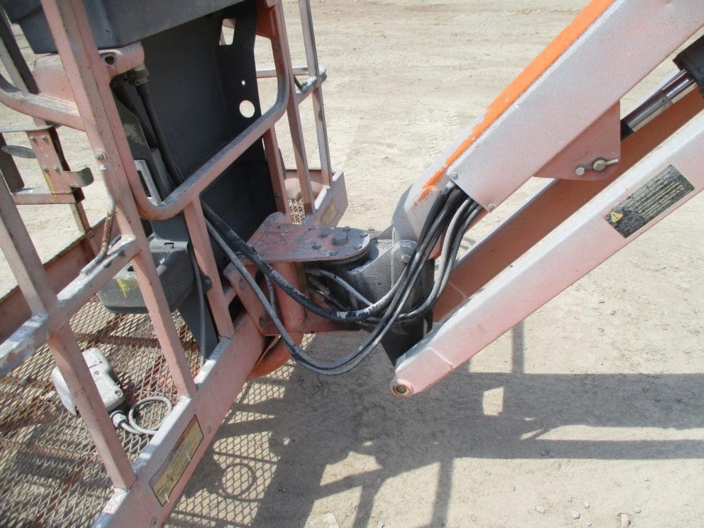 Main image 6