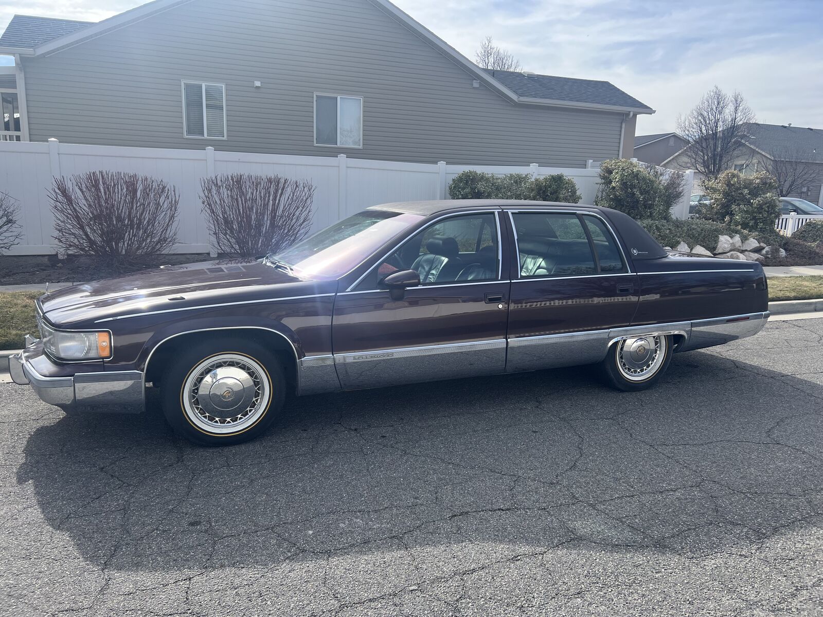 1994 CADILLAC FLEETWOOD Brougham