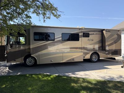 Winnebago journey 36’ diesel pusher