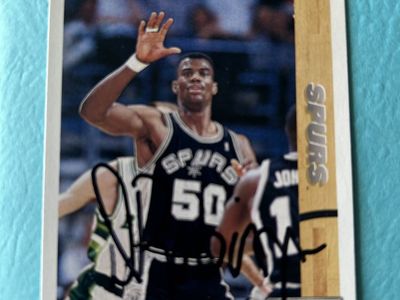 David Robinson Autograph San Antonio Spurs NBA Auto 1991-92 Upper Deck Hand Signed NBA Championship Team