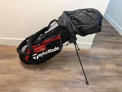 Taylormade Golf Caddy and Clubs