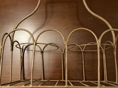 Vintage-Style Metal Plant Carrier with Handle, Tan/Gold Finish