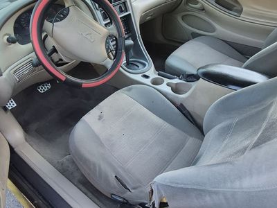 2004 Ford Mustang Base